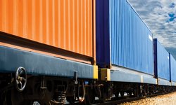 container dans un train